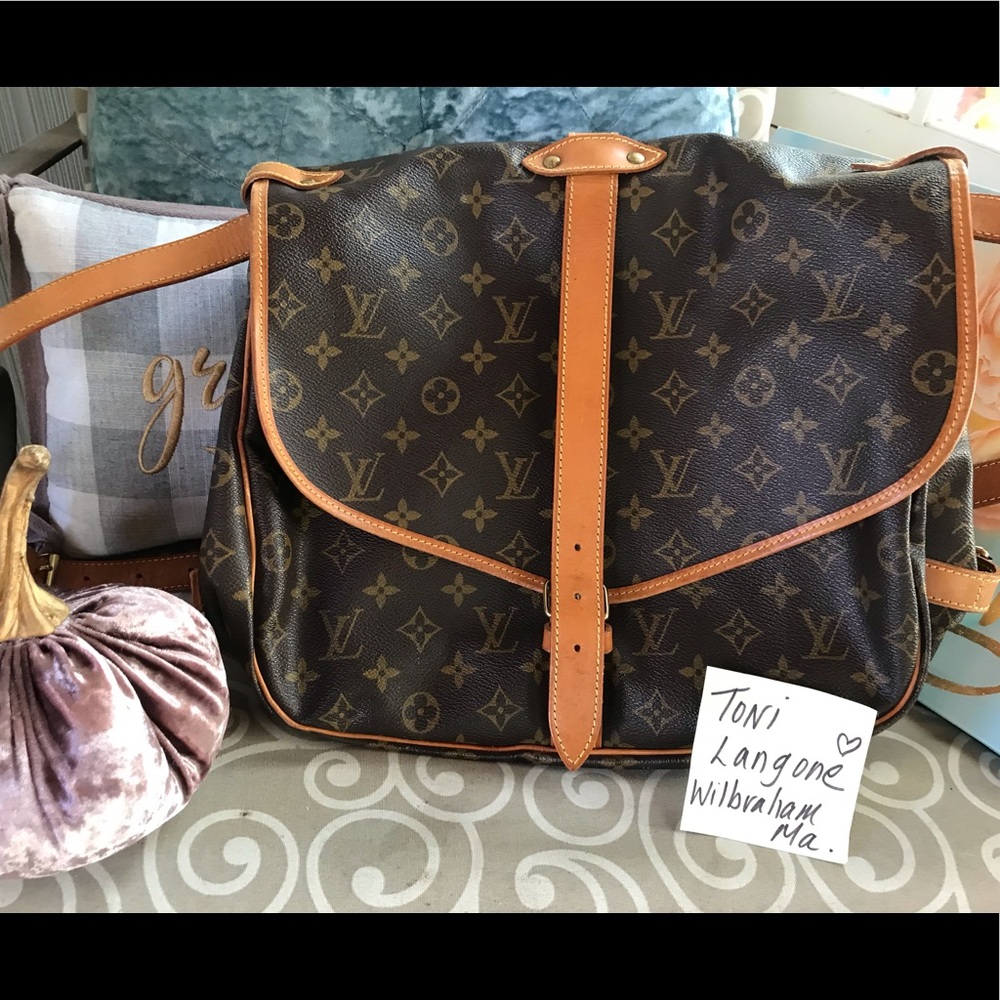 Louis Vuitton Saumur 35